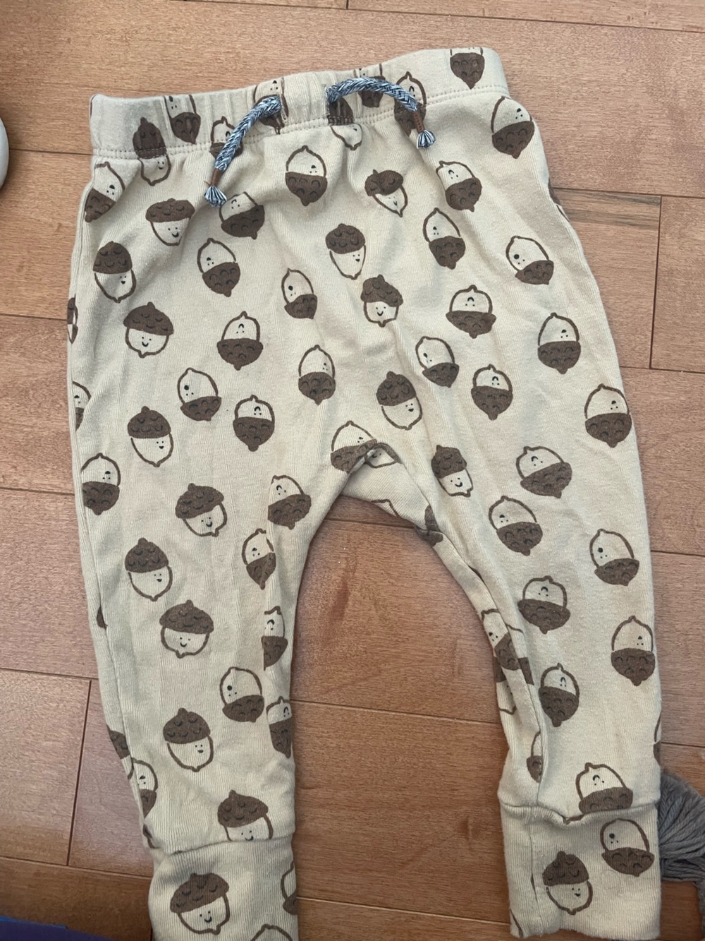 Joe Fresh Cream Leggings with Brown Acorn Print